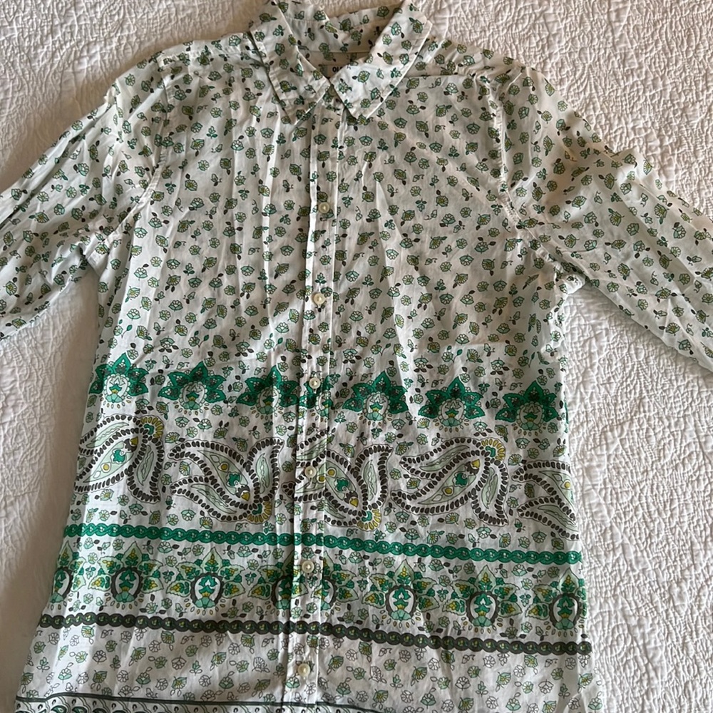 Old navy summer shirt